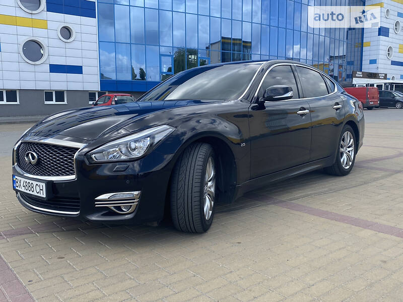 Седан Infiniti Q70 2018 в Хмельницком