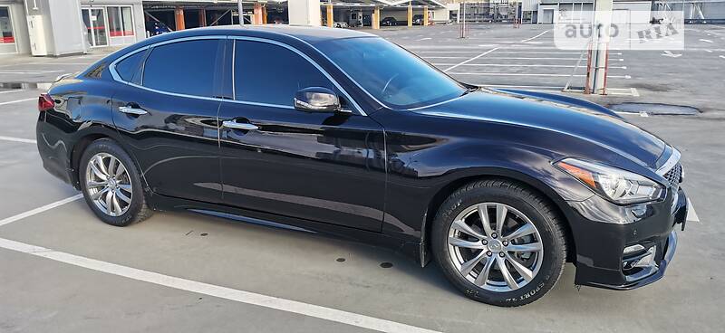 Седан Infiniti Q70 2015 в Києві фото 7 Седан Infiniti Q70 2015 в Києві