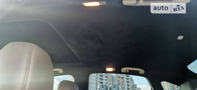 Седан Infiniti Q70 2015 в Києві фото 20 Седан Infiniti Q70 2015 в Києві