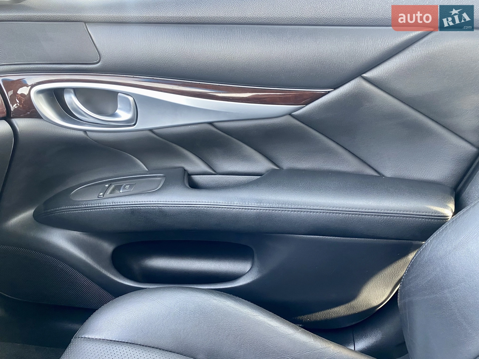 2016 Infiniti Q70 - мініатюра 14