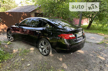 Седан Infiniti Q70 2013 в Полтаві