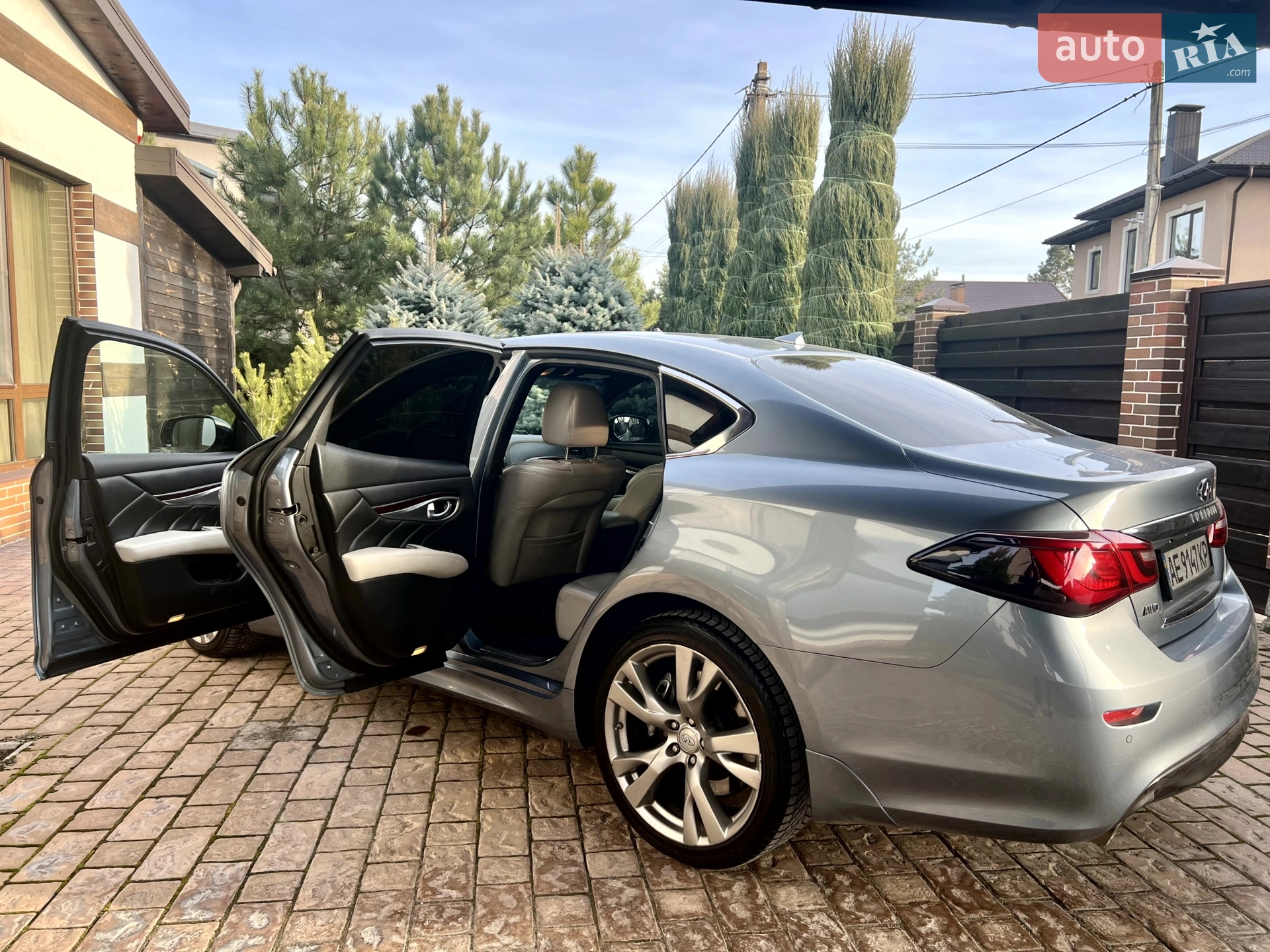 2015 Infiniti Q70 - мініатюра 2
