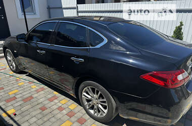 Седан Infiniti Q70 2013 в Одессе