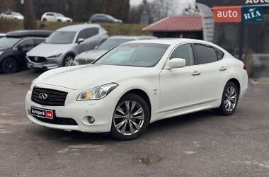 Infiniti Q70 2013