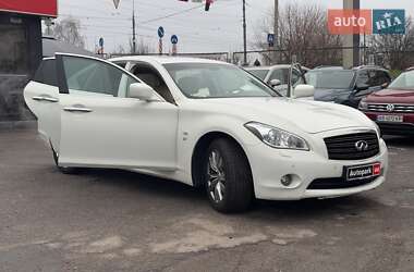 Седан Infiniti Q70 2013 в Виннице