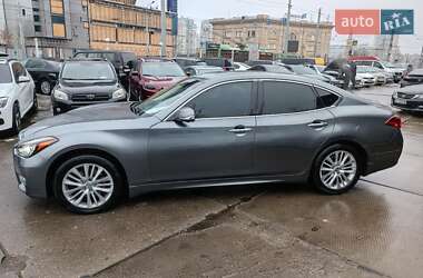 Седан Infiniti Q70 2017 в Харкові