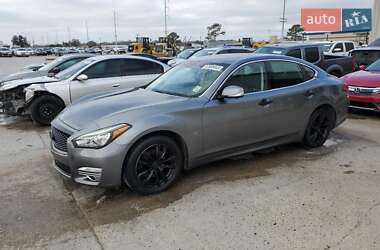 Infiniti Q70 2017