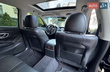 Седан Infiniti Q70 2014 в 