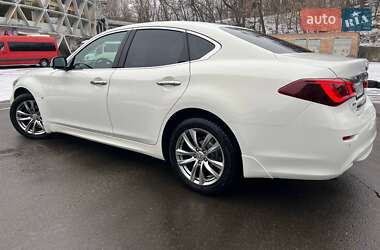 Седан Infiniti Q70 2015 в Києві