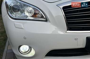 Седан Infiniti Q70 2013 в Виннице