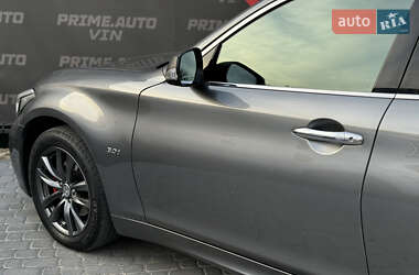Седан Infiniti Q70 2015 в 