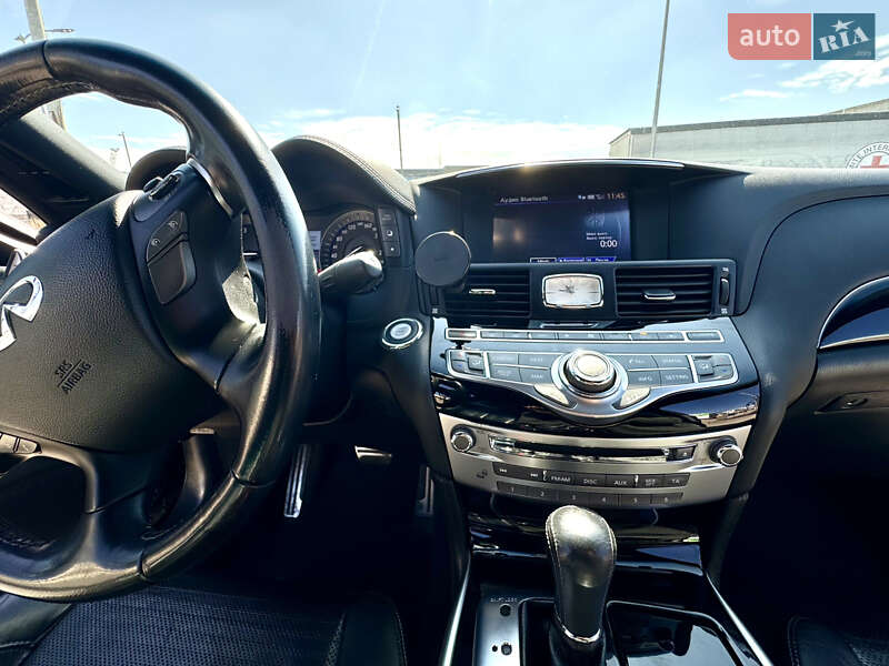 Седан Infiniti Q70 2016 в Києві