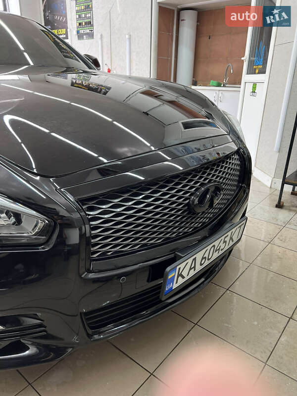 Седан Infiniti Q70 2015 в Харкові
