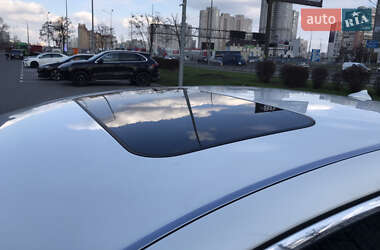 Седан Infiniti Q70 2016 в 