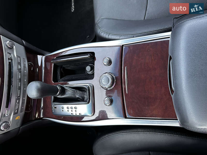 Седан Infiniti Q70 2017 в Житомирі