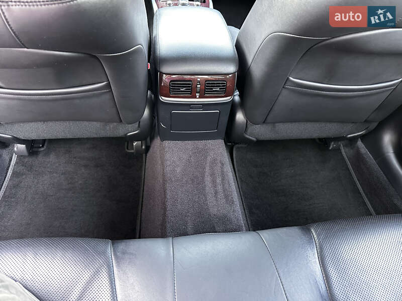 Седан Infiniti Q70 2017 в Житомирі