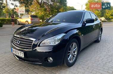Седан Infiniti Q70 2013 в Одессе