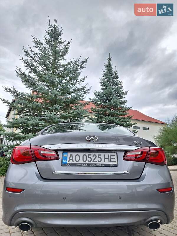 Седан Infiniti Q70 2016 в Сваляве фото 12 Седан Infiniti Q70 2016 в Сваляве