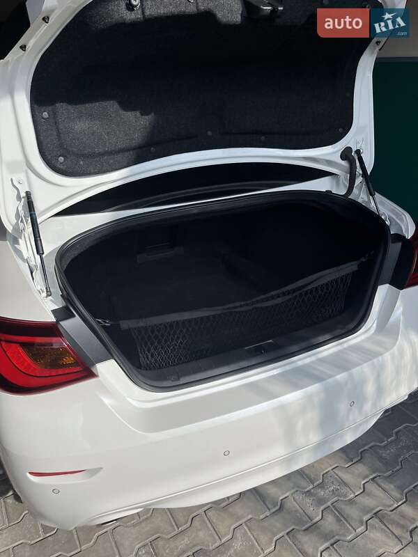 Седан Infiniti Q70 2016 в Белой Церкви фото 12 Седан Infiniti Q70 2016 в Белой Церкви