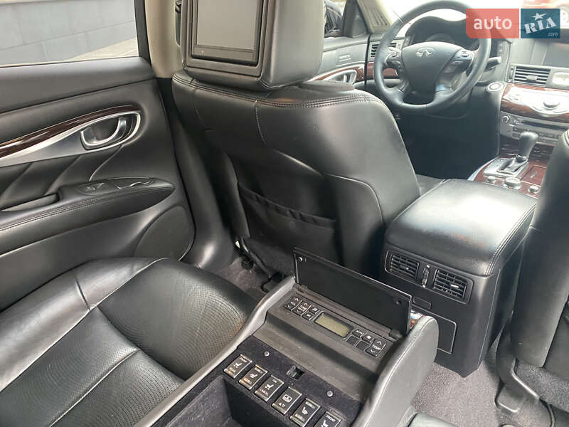 Седан Infiniti Q70 2017 в Києві