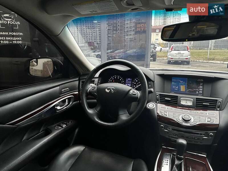 Седан Infiniti Q70 2016 в Киеве фото 30 Седан Infiniti Q70 2016 в Киеве