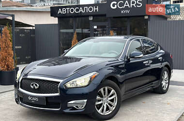 Седан Infiniti Q70 2015 в Киеве