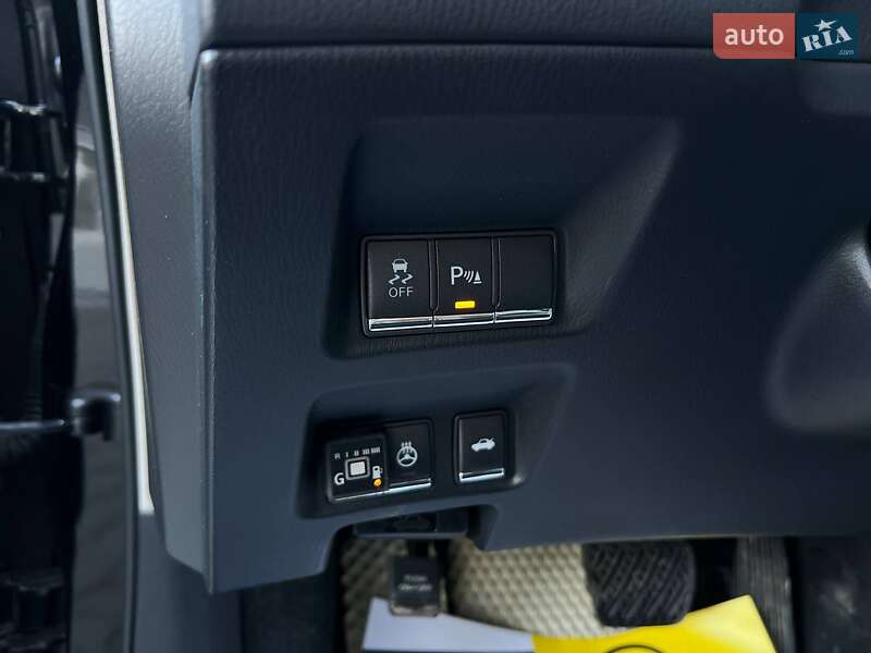 Седан Infiniti Q70 2016 в Івано-Франківську