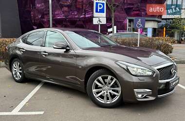 Седан Infiniti Q70 2017 в Киеве