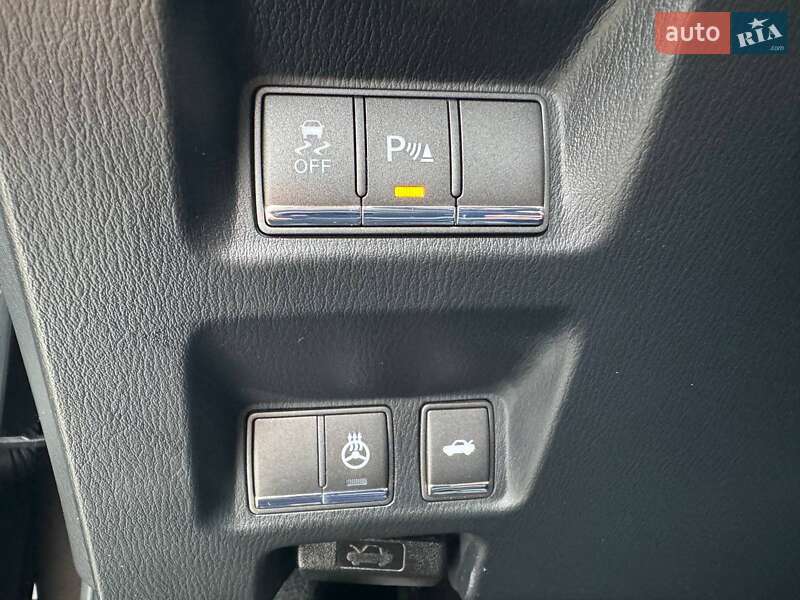 Седан Infiniti Q70 2017 в Києві фото 17 Седан Infiniti Q70 2017 в Києві