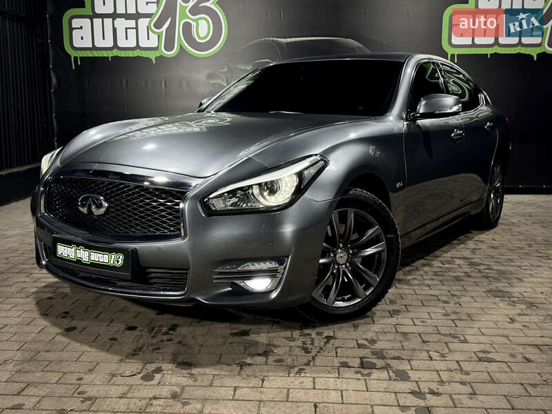 Седан Infiniti Q70 2015 в Одессе