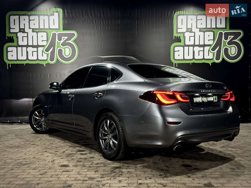 Седан Infiniti Q70 2015 в Одессе