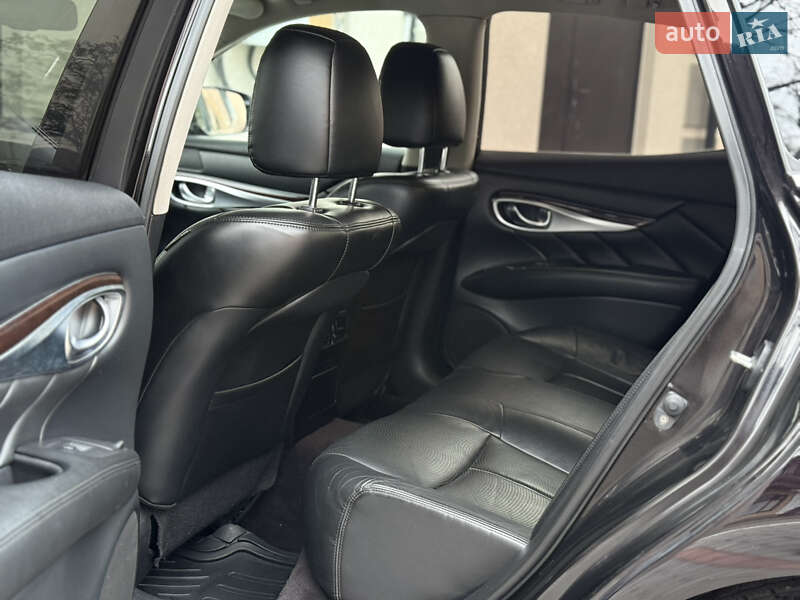 Седан Infiniti Q70 2015 в Могилів-Подільському фото 19 Седан Infiniti Q70 2015 в Могилів-Подільському