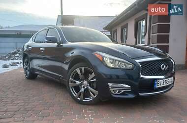 Седан Infiniti Q70 2015 в Миргороді