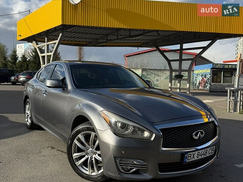 Infiniti Q70 2014