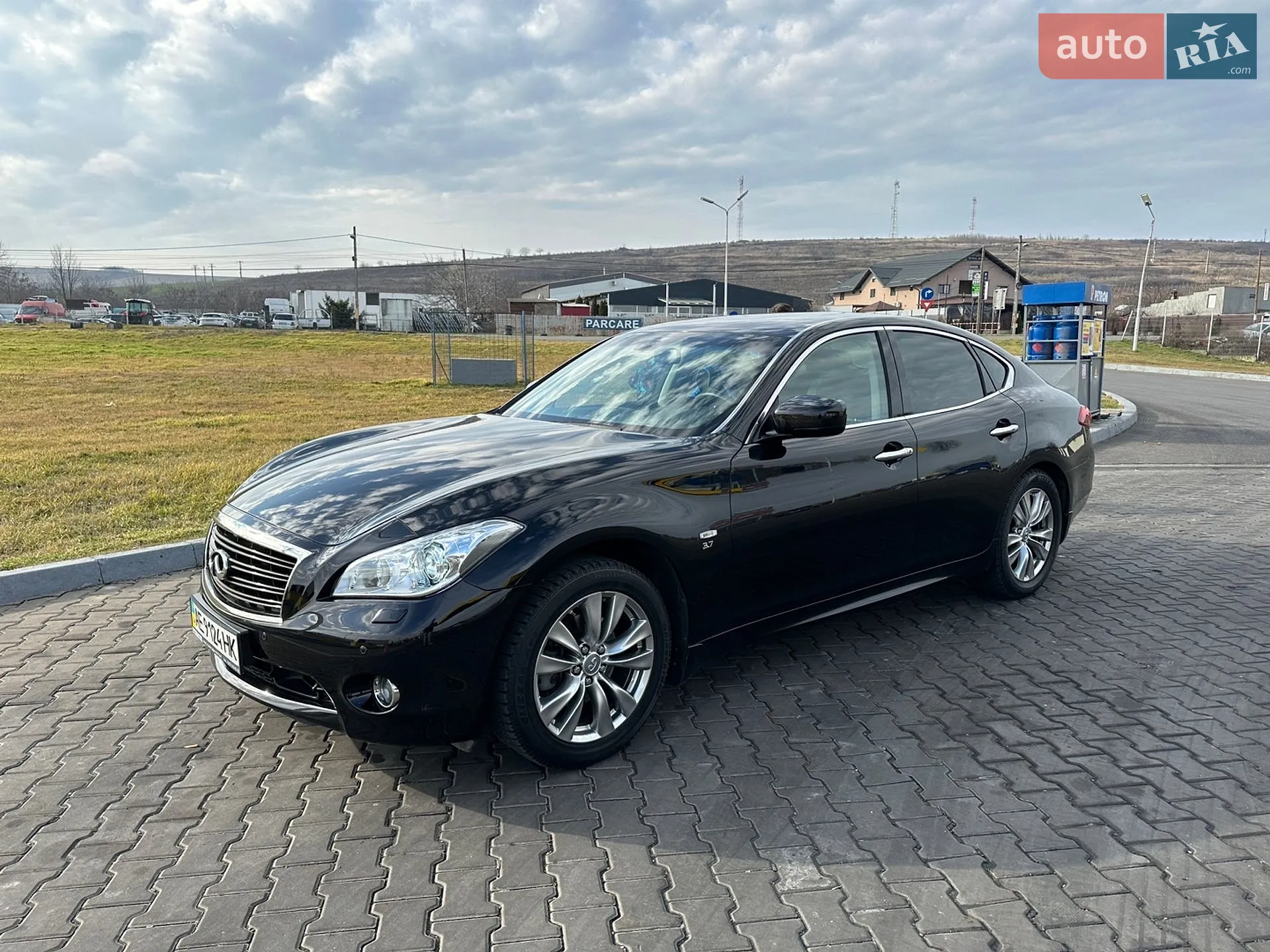 2013 Infiniti Q70 - мініатюра 2
