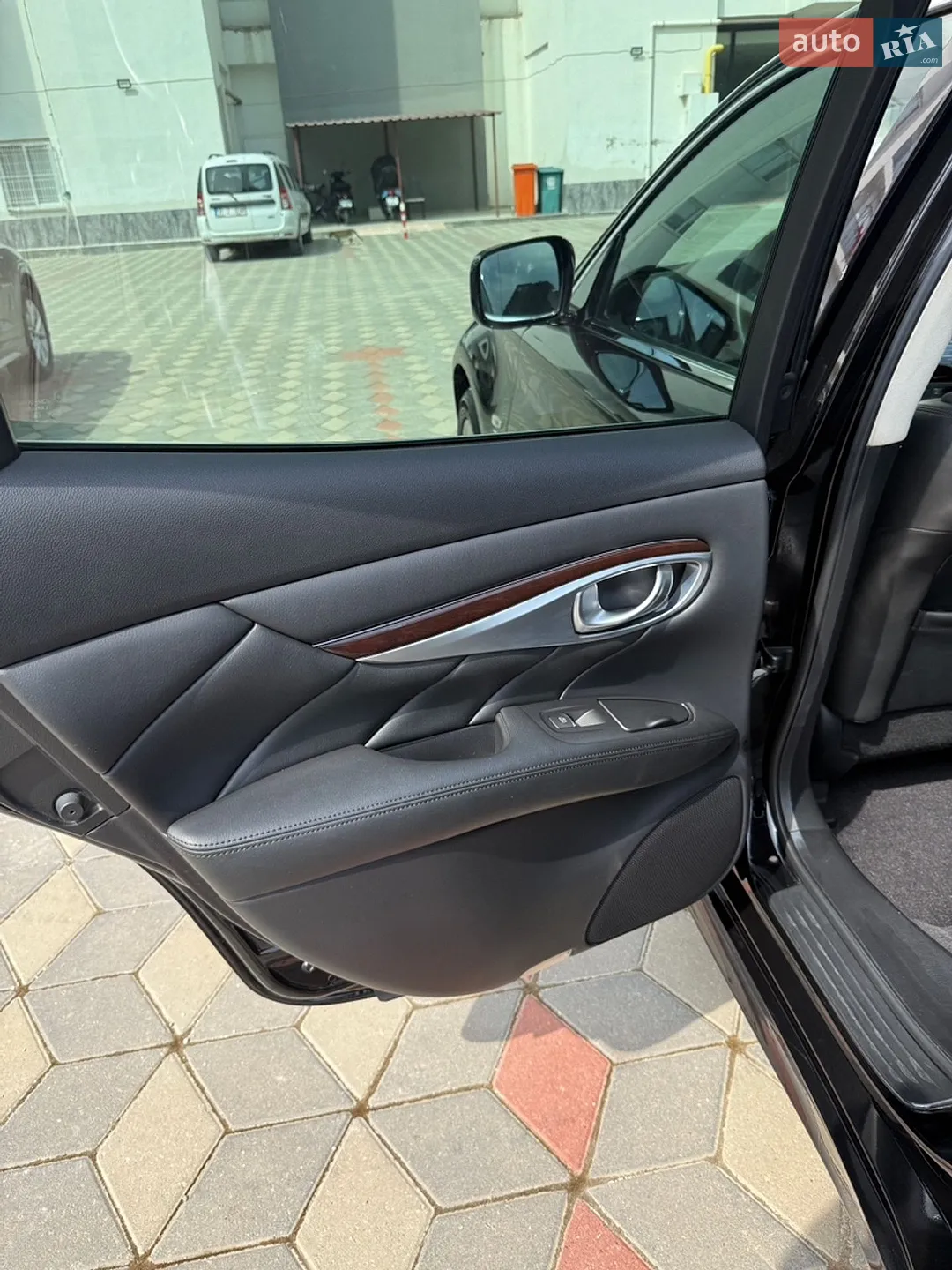 2013 Infiniti Q70 - мініатюра 27