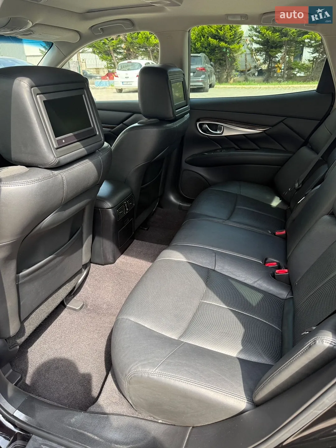 2013 Infiniti Q70 - мініатюра 28