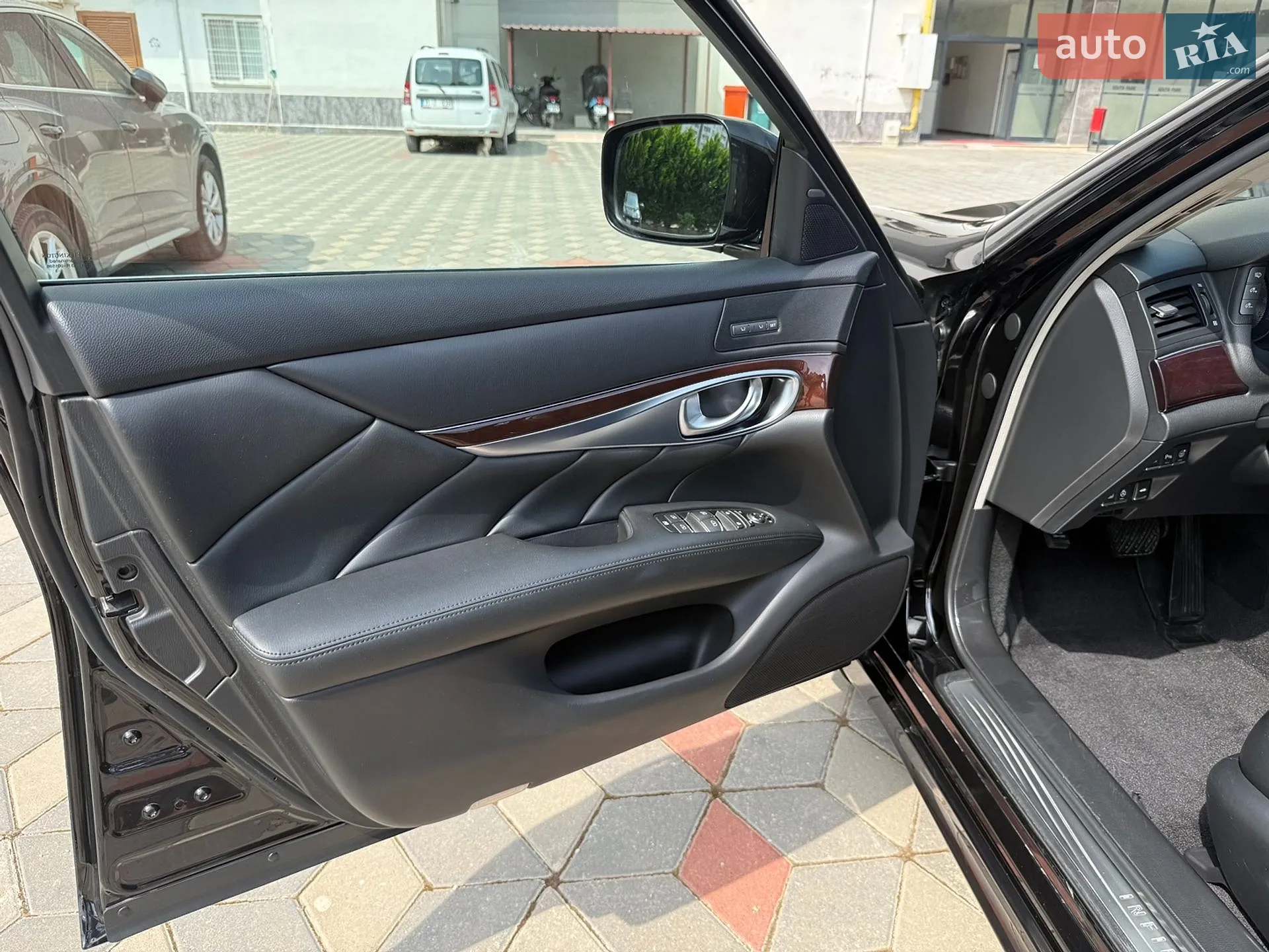 2013 Infiniti Q70 - мініатюра 29