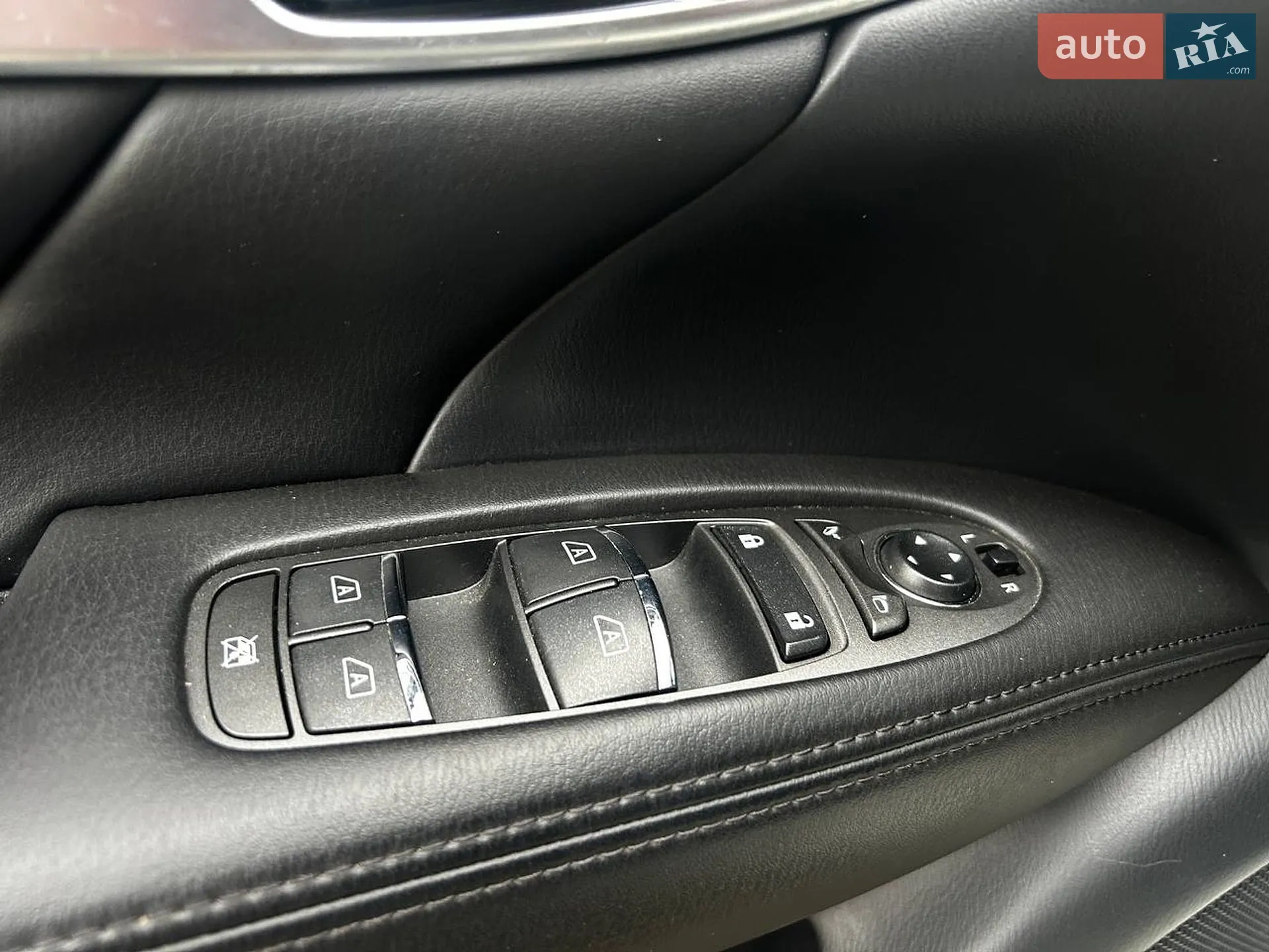 2016 Infiniti Q70 - мініатюра 14