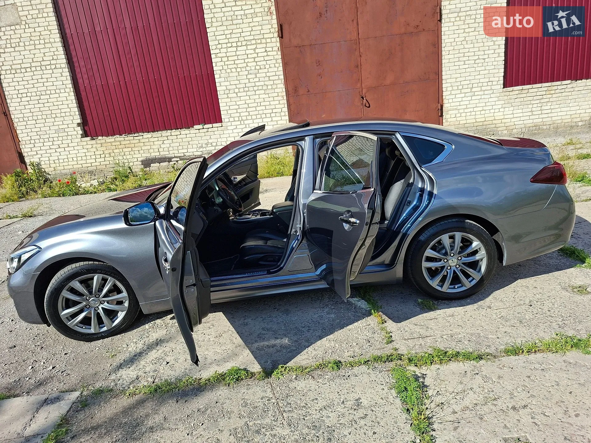 2017 Infiniti Q70 - мініатюра 9