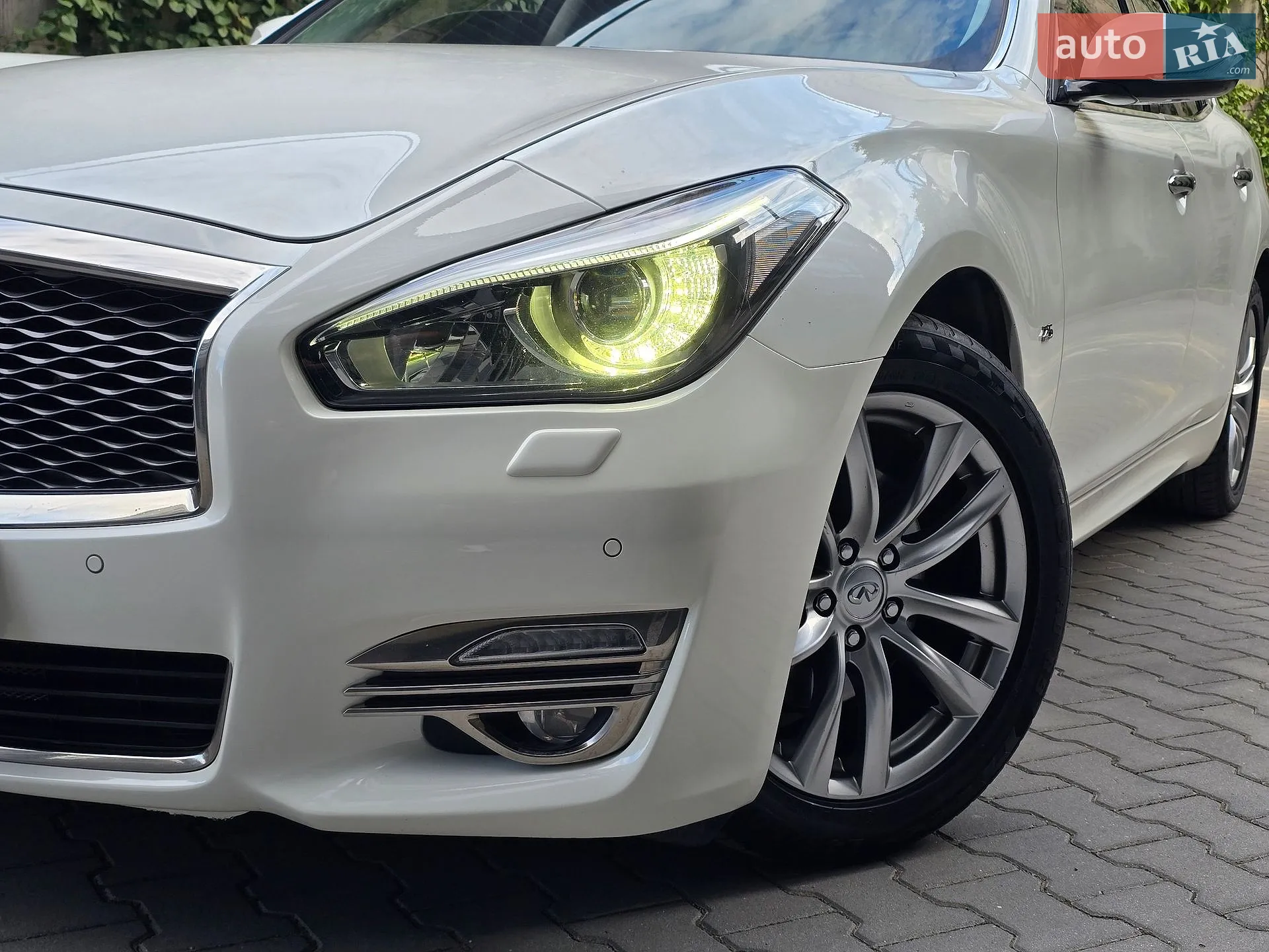 2017 Infiniti Q70 - мініатюра 13