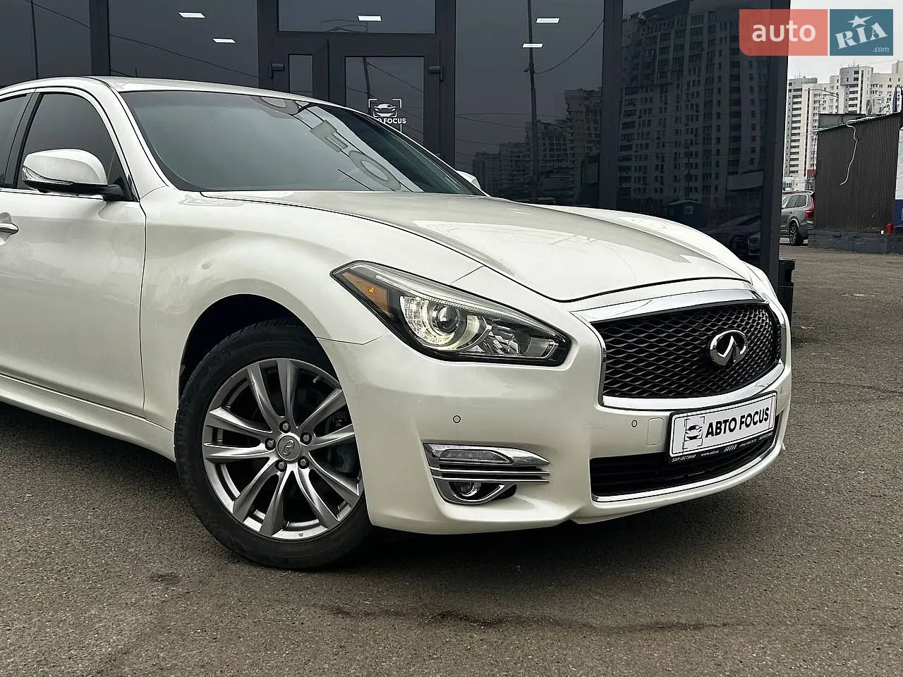 2016 Infiniti Q70 - мініатюра 2
