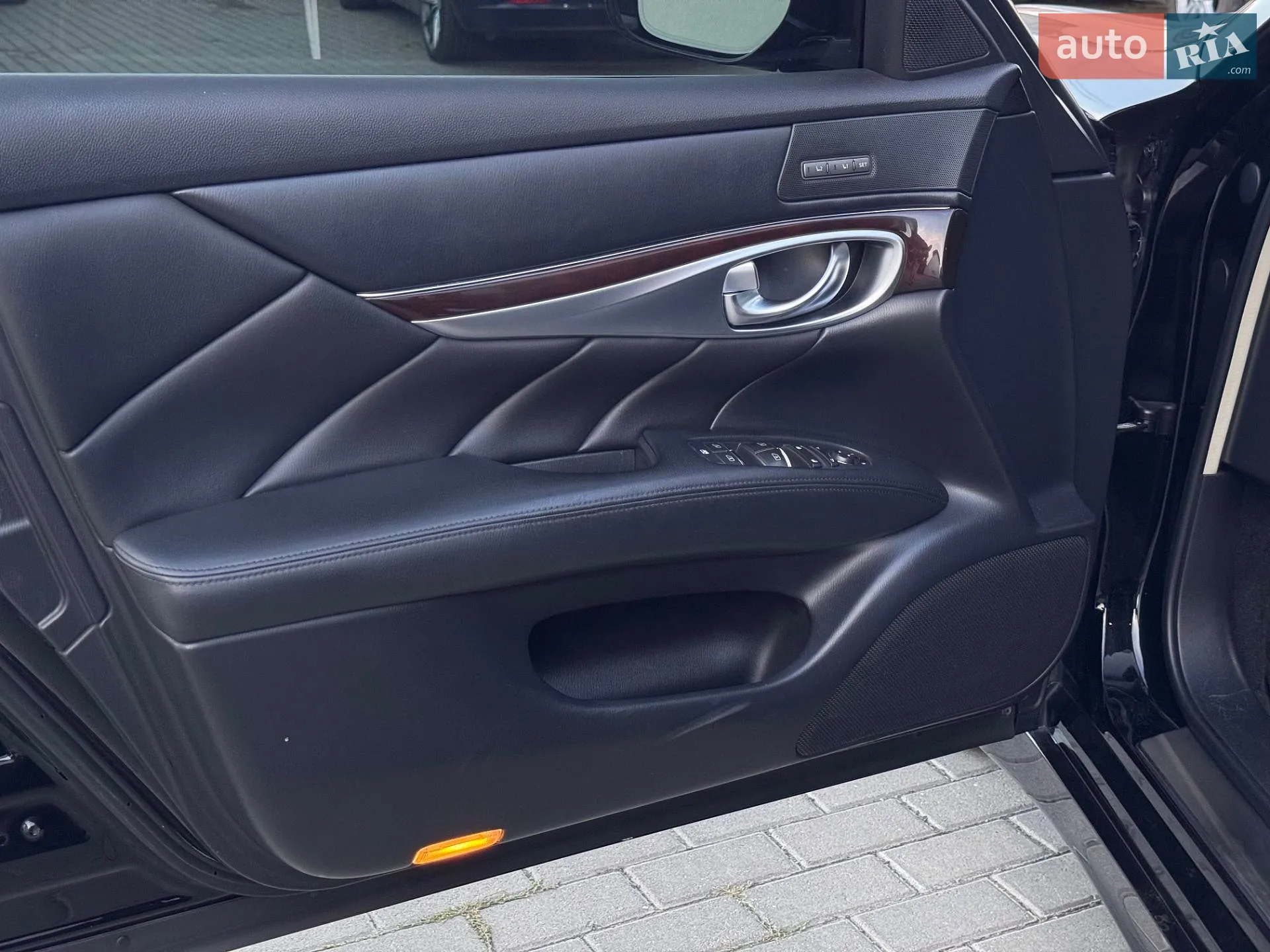 2014 Infiniti Q70 - мініатюра 9