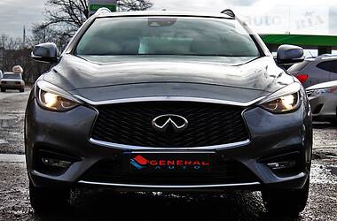 Позашляховик / Кросовер Infiniti QX30 2016 в 