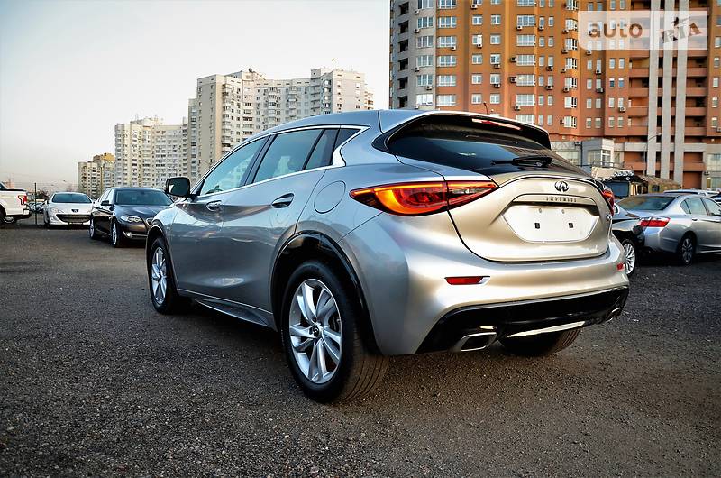 Позашляховик / Кросовер Infiniti QX30 2016 в Києві