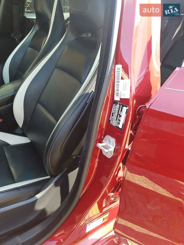 Внедорожник / Кроссовер Infiniti QX30 2016 в Черновцах