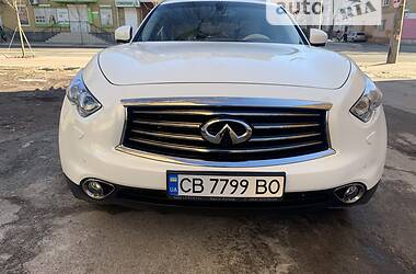 Внедорожник / Кроссовер Infiniti QX30 2012 в 