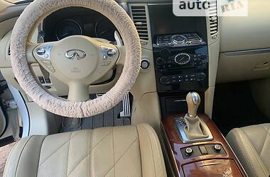 Внедорожник / Кроссовер Infiniti QX30 2012 в 