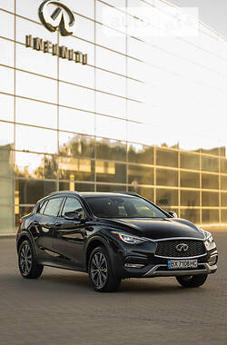 Внедорожник / Кроссовер Infiniti QX30 2016 в 