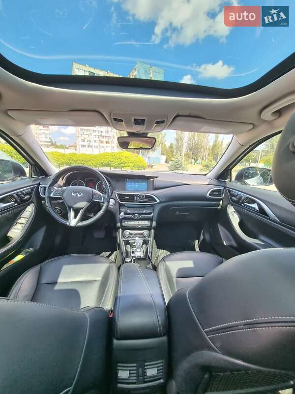 Внедорожник / Кроссовер Infiniti QX30 2016 в Днепре